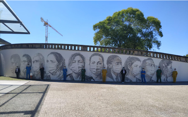 Vhils Homenageia Profissionais Do Sns Que Estiveram Na Linha Da Frente